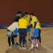 Ci appostiamo a questo punto al lato del parquet dove sta per cominciare una partitella